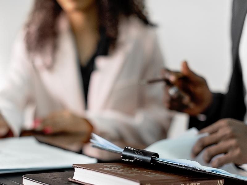 O que é um Processo Administrativo Disciplinar (PAD) e Por Que Você Precisa de um Advogado Especializado?